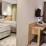 Hotel Strzelnica I Restauracja 3*