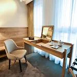 Hotel Strzelnica I Restauracja 3*