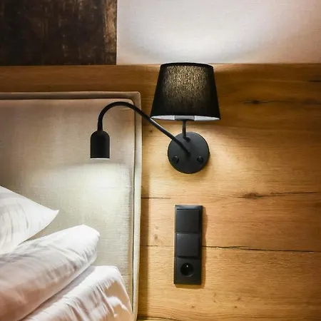 Strzelnica I Restauracja ホテル