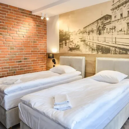 Strzelnica I Restauracja ホテル