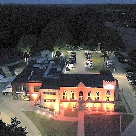 Strzelnica I Restauracja 호텔 Starogard Gdański