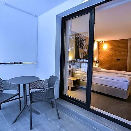 호텔 Strzelnica I Restauracja 3*
