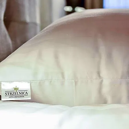 Strzelnica I Restauracja 호텔 3*