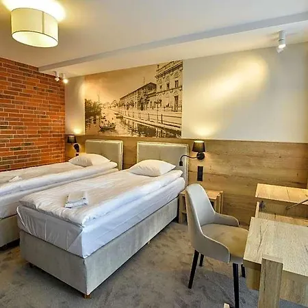 호텔 Strzelnica I Restauracja 3*