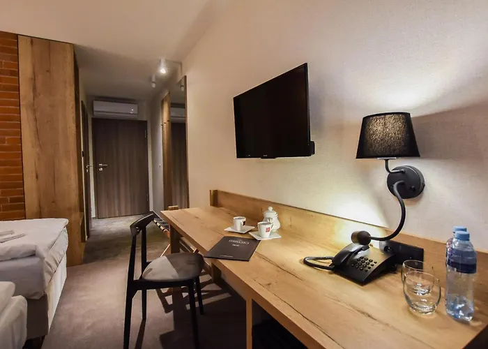 酒店 Strzelnica I Restauracja 3*