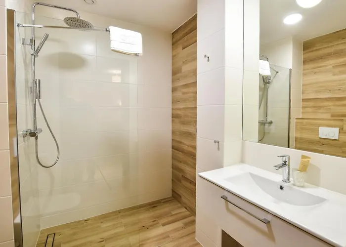 Strzelnica I Restauracja