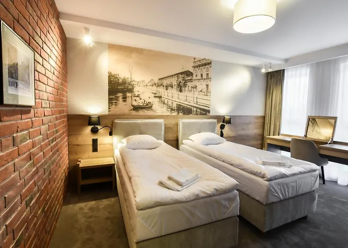 Strzelnica I Restauracja 酒店 3*